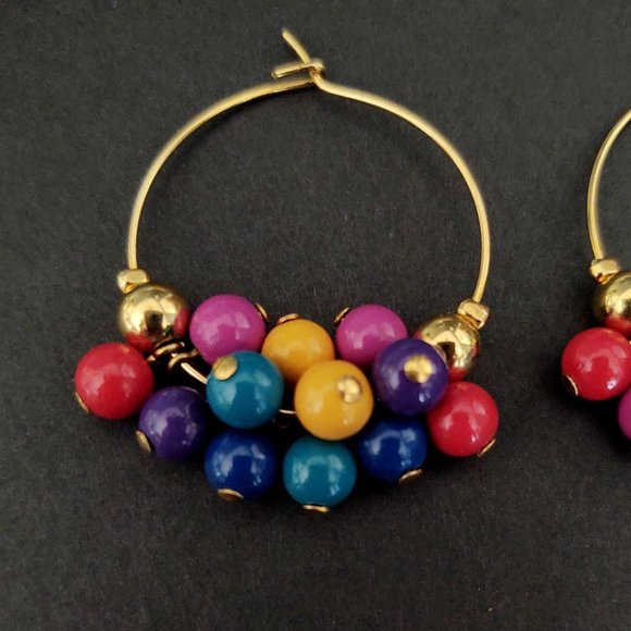 Gold hoops with multi color round dangle beads - Picture 4 of 7